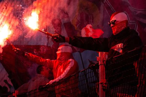 Dfl Protest Bayern Ultras Planen Offenbar Krasse Aktion Beim Topspiel