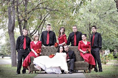 20 Wedding Poses For Bridal Party Portraits