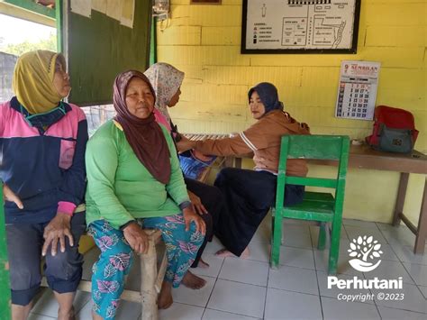 Perhutani Perhutani Bersama Puskesmas Kapuan Lakukan Pemeriksaan