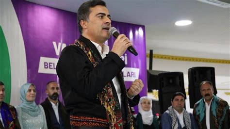 Van Da Dem Parti Aday Olarak Se Imi Kazanan Abdullah Zeydan Kimdir