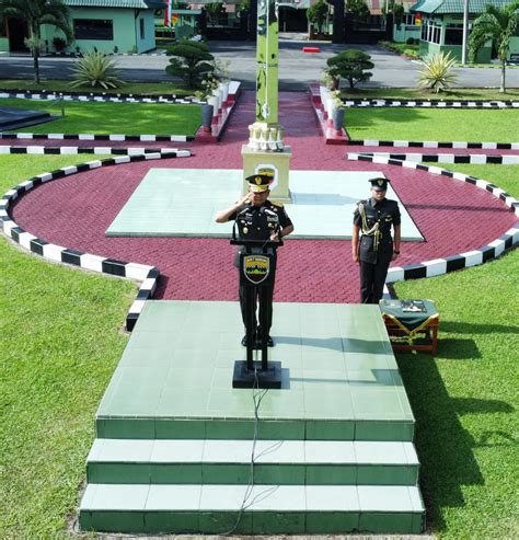 Upacara Penyumpahan Dan Penutupan Pendidikan Pertama Tamtama Tni Ad