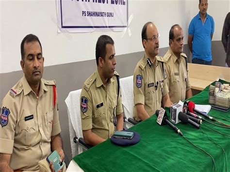 Telangana: Telangana: Police seize unaccounted cash worth Rs 35 lakh in ...