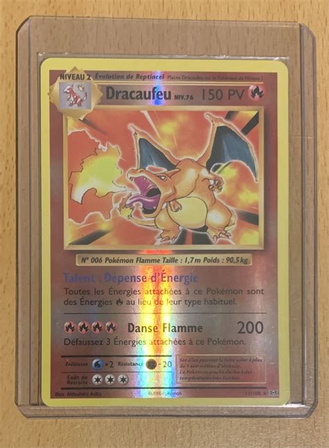 Carte Pokémon Dracaufeu Holographique Reverse ultra rare de 2016