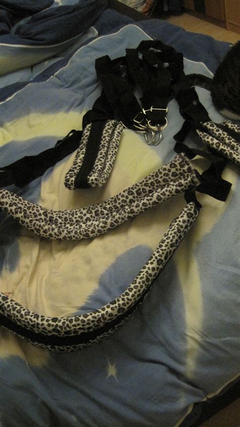 Rosa Pummelelfe testet für euch Sex Schaukel