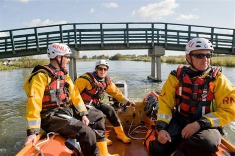 Hastings Rnli Volunteers To Train Alongside Charlotte Fire Department