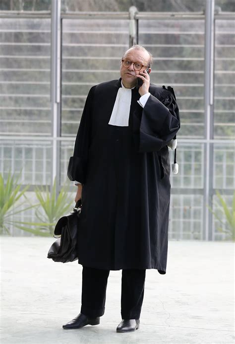 Photo Hervé Témime avocat de Laura Smet Sortie de l audience dans le