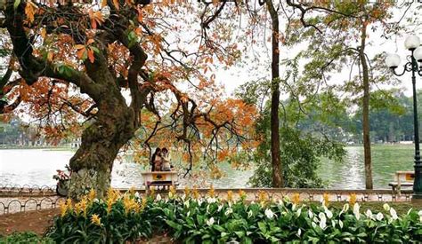 Hoan Kiem Lake & Ngoc Son Temple - Hanoi Attractions