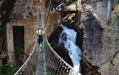 Il Ponte Tibetano Di Cesana Claviere In Piemonte Uno Dei Ponti