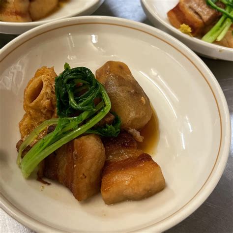 舞米豚の角煮 里芋と麩。 舞米豚は脂身が甘く 里芋もほくほく 麩は旨味しみしみです。 ヤマキチ夜のご宴会は5名様以上 一日一組の完全予約制です