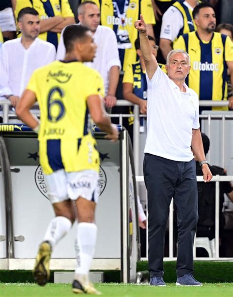 Ferdi Kadıoğlu değil Oosterwolde Mourinho istemeyince gitmek istemiş