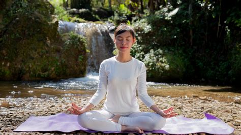 Meditation techniques for beginners to find journey of self-discovery