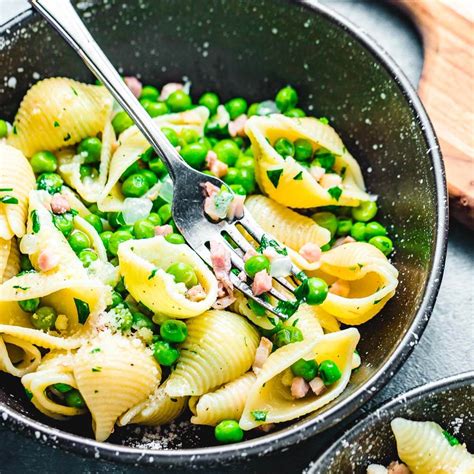 Shell Pasta With Pancetta And Peas Sip And Feast