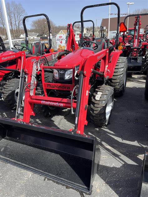 Mahindra Hst Loader Tractor Specialty Auto Rv Sales Rvs