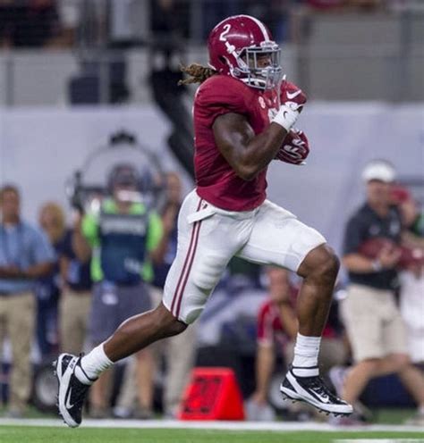 Alabama RB Derrick Henry receives another honor following performance ...