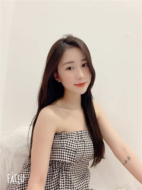 T H C Online Hot Girl Nh N Nh Y Thu V Tri U L T Xem Tr N Tiktok L Danh T Nh