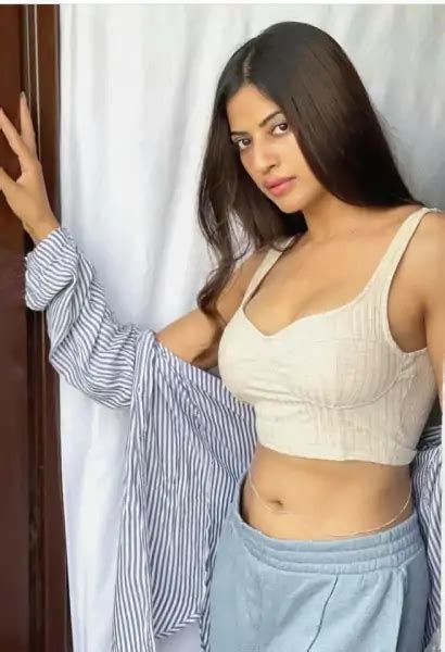 Saanvi Dhiman Top 20 Hot Pics And Photos