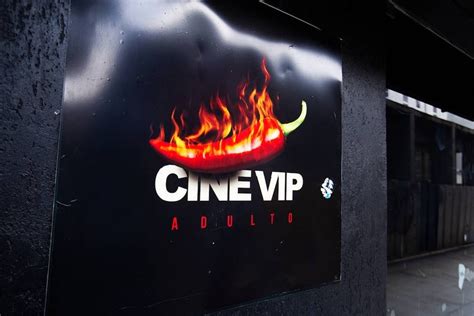 Cinema De Sexo Em Bras Lia Oferece Porn Na Telona E Suruba Liberada Metr Poles