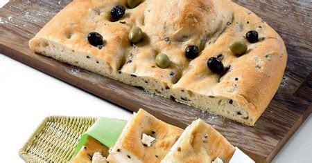 Focaccia With Olives And Robiola Cheese Focaccia Alle Olive Con