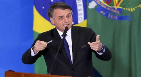 Bolsonaro Permite Porte De Arma Para Jornalistas Políticos E Outras