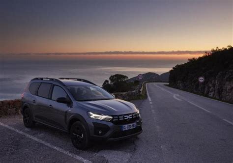 Dacia Jogger Hybrid Prova Pregi Difetti Consumi Reali E Prezzi