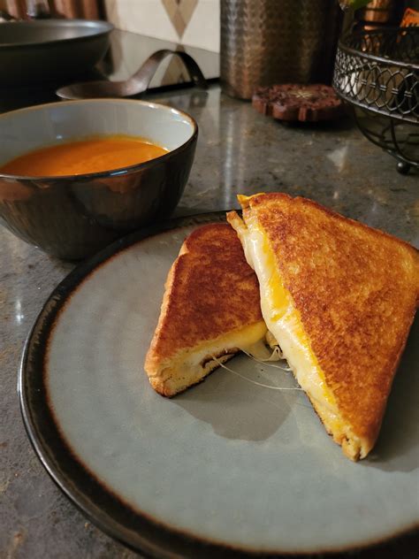 Grilled Cheese And Tomato Soup Rtonightsdinner