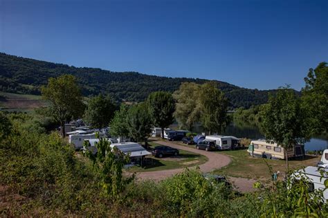 Campen An Der Mosel Auf Dem Campingplatz Holl Ndischer Hof