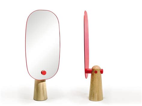 ICONIC MIRROR OWO UNCONVENTIONAL AND LIMITED DESIGN