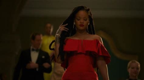 The red dress of Nine Ball (Rihanna) in Ocean's Eight | Spotern