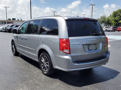 Pre Owned Dodge Grand Caravan Sxt Mini Van Passenger In