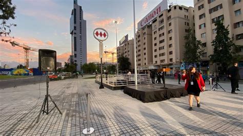 Estallido social Metro reabre acceso principal a estación Baquedano