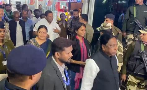 Jharkhand MLAs Back To Ranchi From Hyderabad Ahead Of Crucial Floor Test