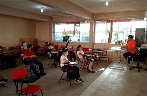 Cuántas escuelas regresaron a clases presenciales en Veracruz e