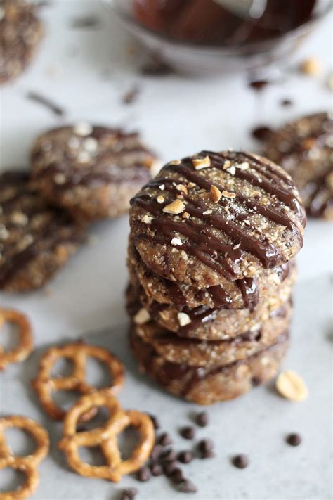 No Bake Dark Chocolate Peanut Butter Pretzel Cookies