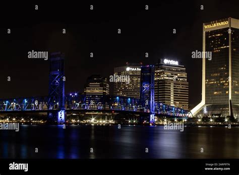 Downtown Jacksonville skyline at night Stock Photo - Alamy