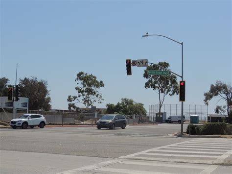 Multi Vehicle Crash On Pacific Coast Highway Closes Lanes Malibu Ca