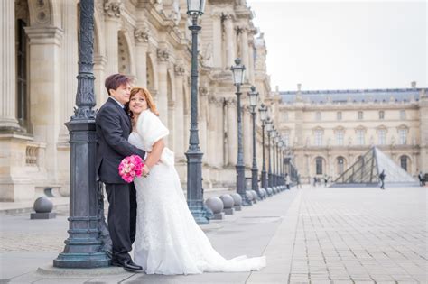 Lesbian Elopement In Paris With A Ceremony At The Eiffel Tower