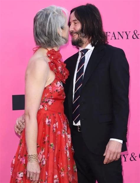 𝕷𝖎𝖌𝖊𝖎𝖆 𝕯𝖊𝖕𝖕 on Twitter Keanu Reeves y su novia Alexandra Grant en