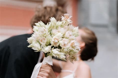 Свадебные букеты купить в СПБ с доставкой в Kraft Flowers