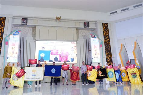 Ums Tampilkan Inovasi Kreatif Raih Juara Iii Stand Terbaik Di Kmi Expo