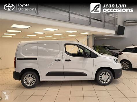 Fourgon Utilitaire Toyota PROACE PROACE CITY MEDIUM 1 5L 100 D 4D BVM5