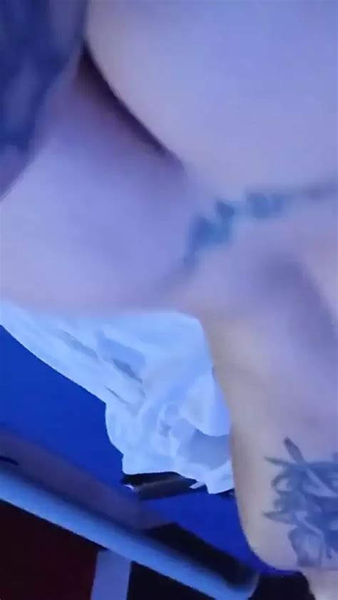 Sodomie de ma copine blonde tatouée xHamster