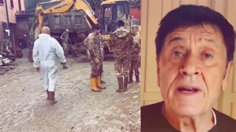 Gianni Morandi E Gli Angeli Del Fango Al Farneto VIDEO