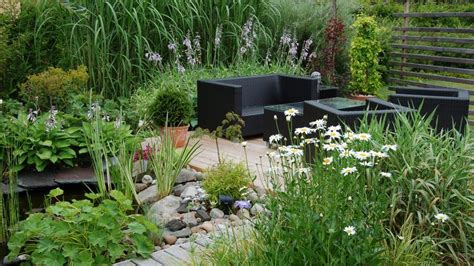 The best edging plants: easy ways to define key areas of your garden ...