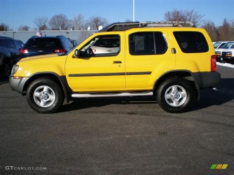 Nissan xterra yellow paint