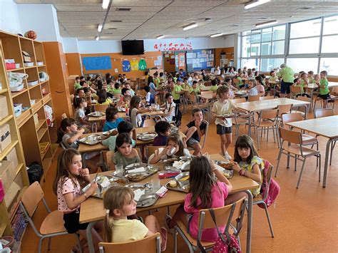 Uns 5 700 estudiants de Ripollet alumnes dinfantil primària i ESO