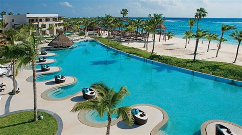 Luxury Romantic Getaway in Mexico | Secrets Akumal Riviera Maya Part of World of Hyatt