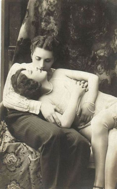 Vintage Lgbt Adorable Photographs Of Lesbian Couples In The Past That