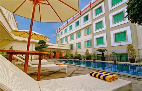 3 Hotel dengan Kolam Renang di Padang, Recommended!