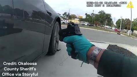 Im Hit Florida Deputy Opens Fire At Unarmed Suspect After