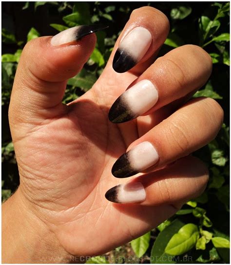 Necro Side Unhas Degradê Nude Preto